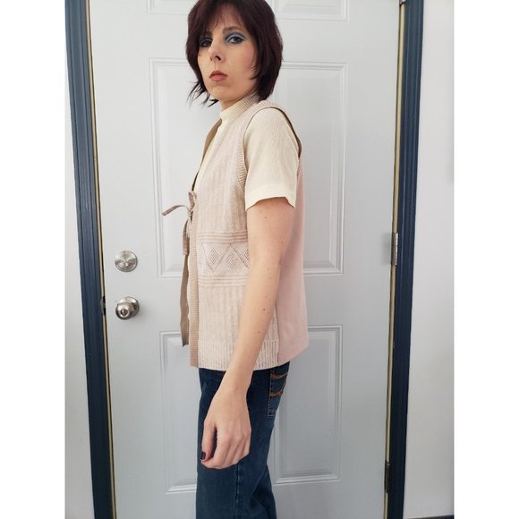 Vintage 70s Beige Vest - Picture 2 of 4